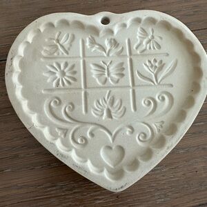 Pampered chef baking mold, Gardens of the Heart 1996, made in the USA
